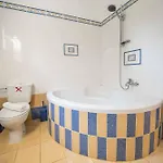 Andriana Villa